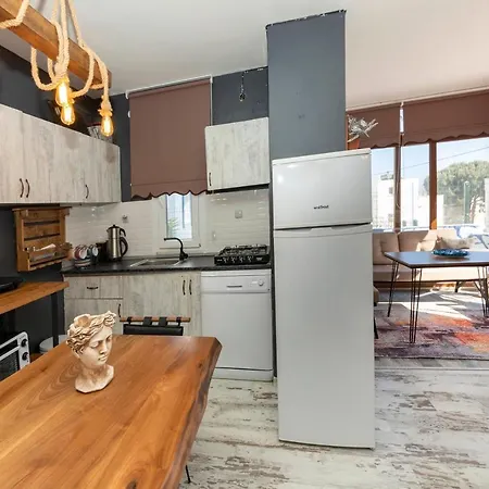 Stylish With Mesmerizing View And Central Location In Bodrum Villa Bitez
